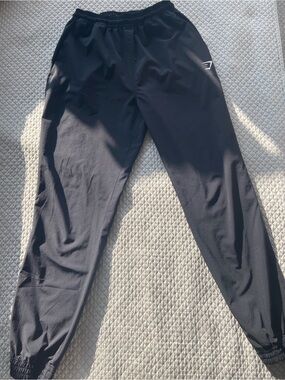 GYMSHARK Unisex Black Athletic Track Pants - Comfortable Everyday Joggers